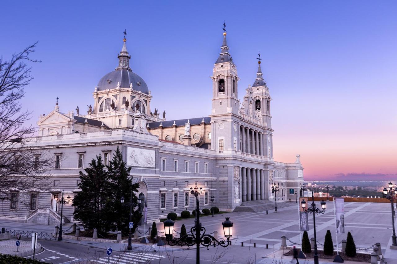 Bookingham ★Apartaments & Suites Madrid Exterior foto